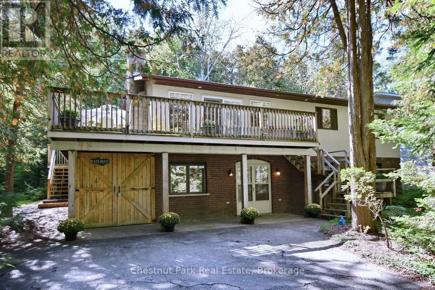 128 LAKEWOOD DRIVE