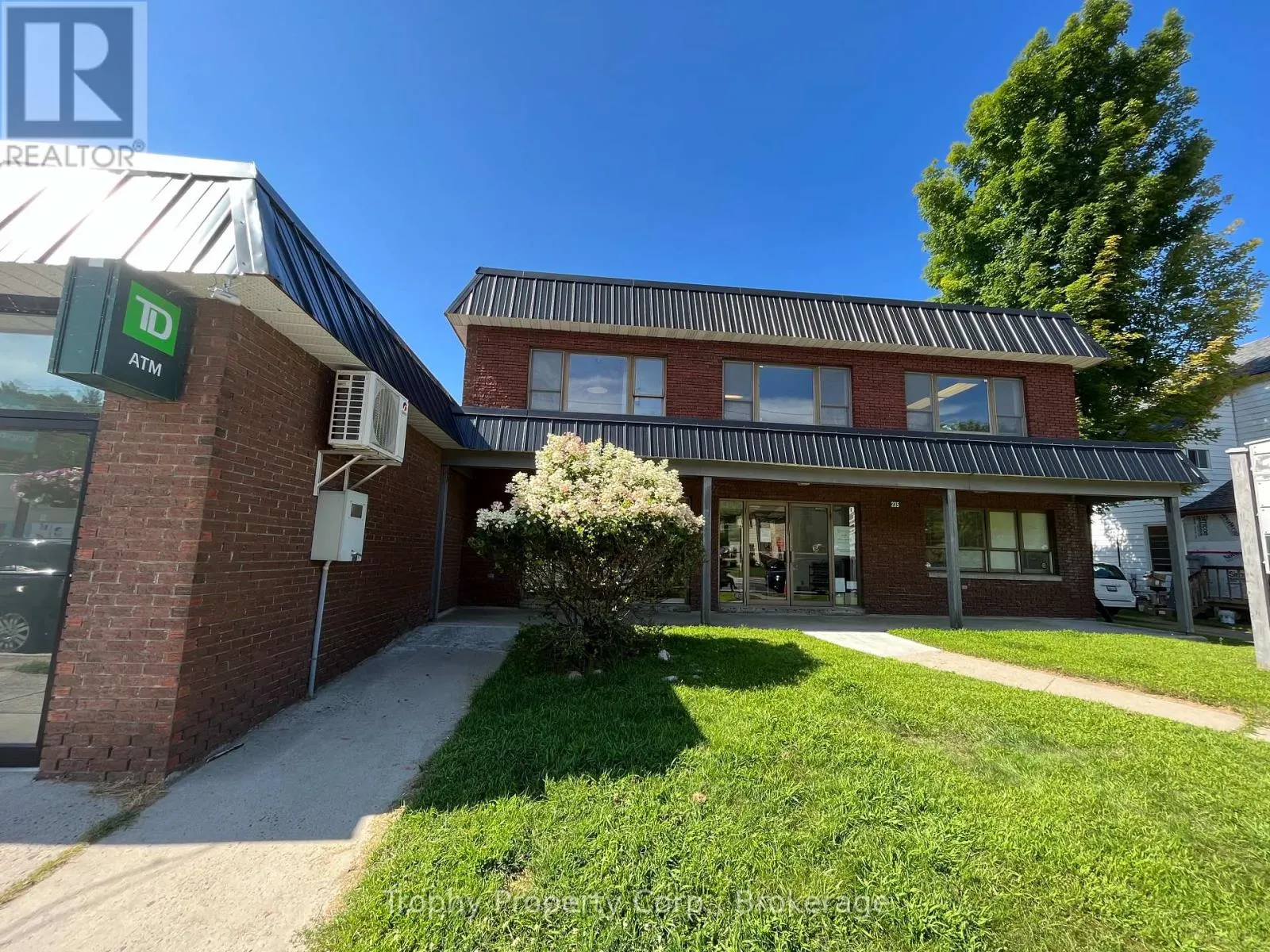 200 - 235 HIGHLAND STREET, #200