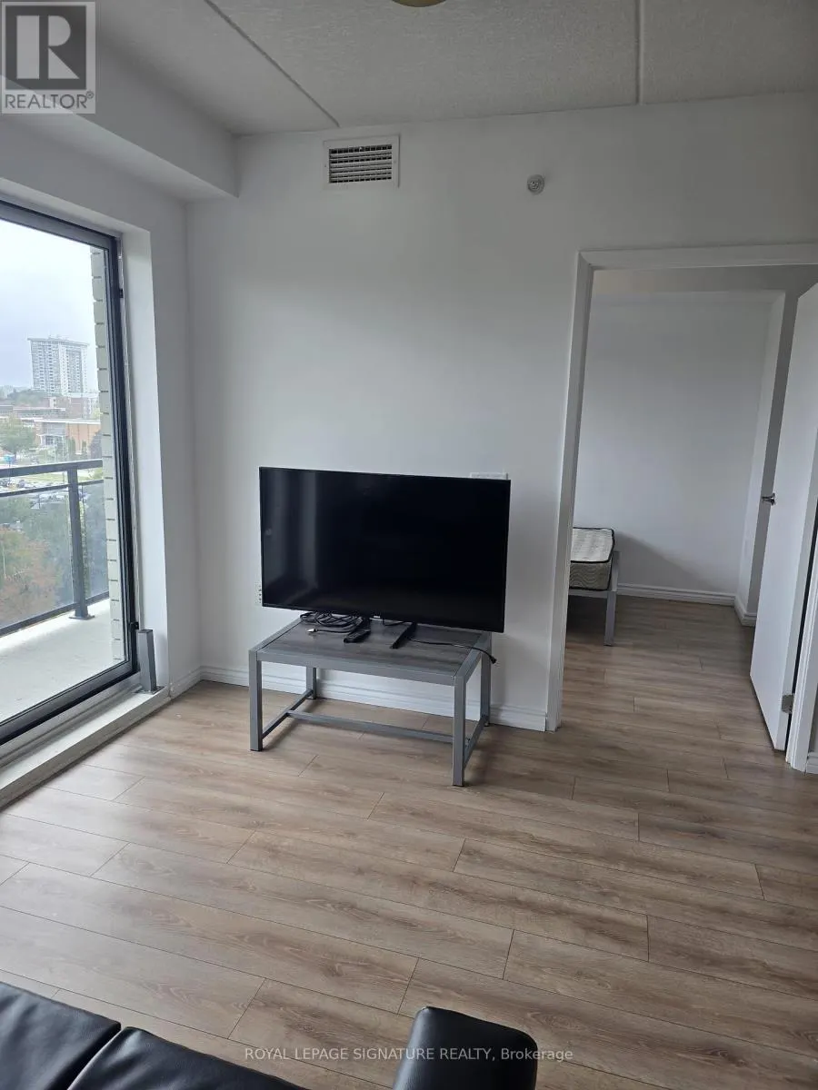 G611 - 275 LARCH STREET