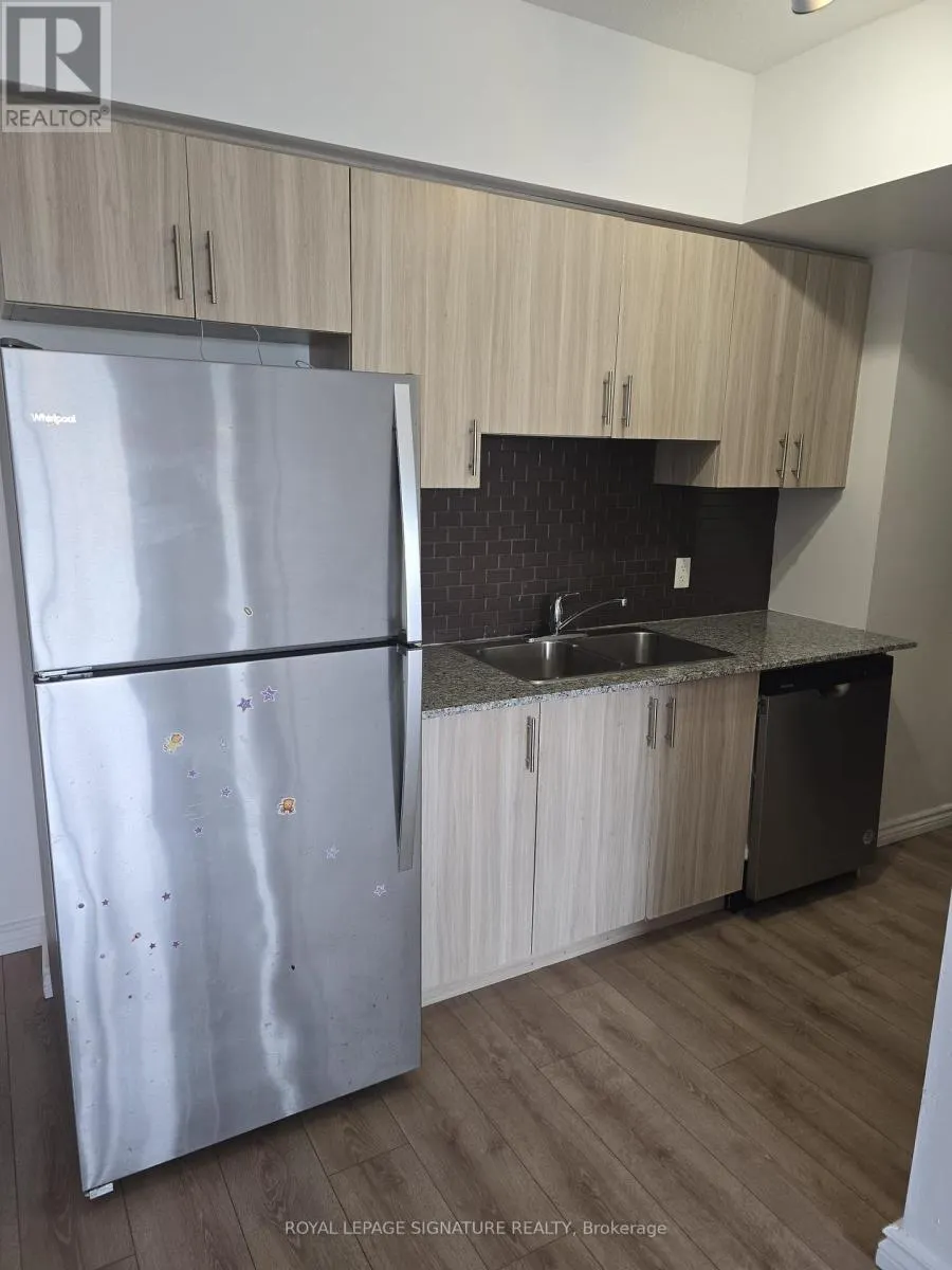 G611 - 275 LARCH STREET