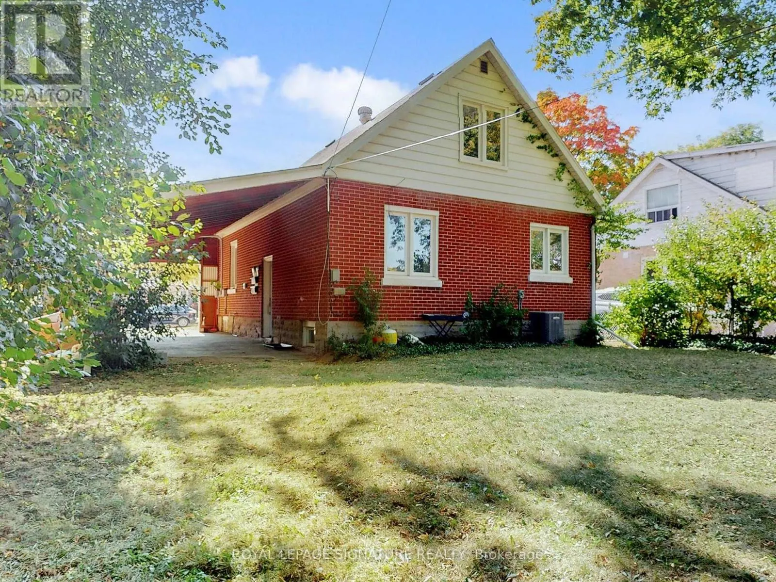 22 SHERWOOD AVENUE