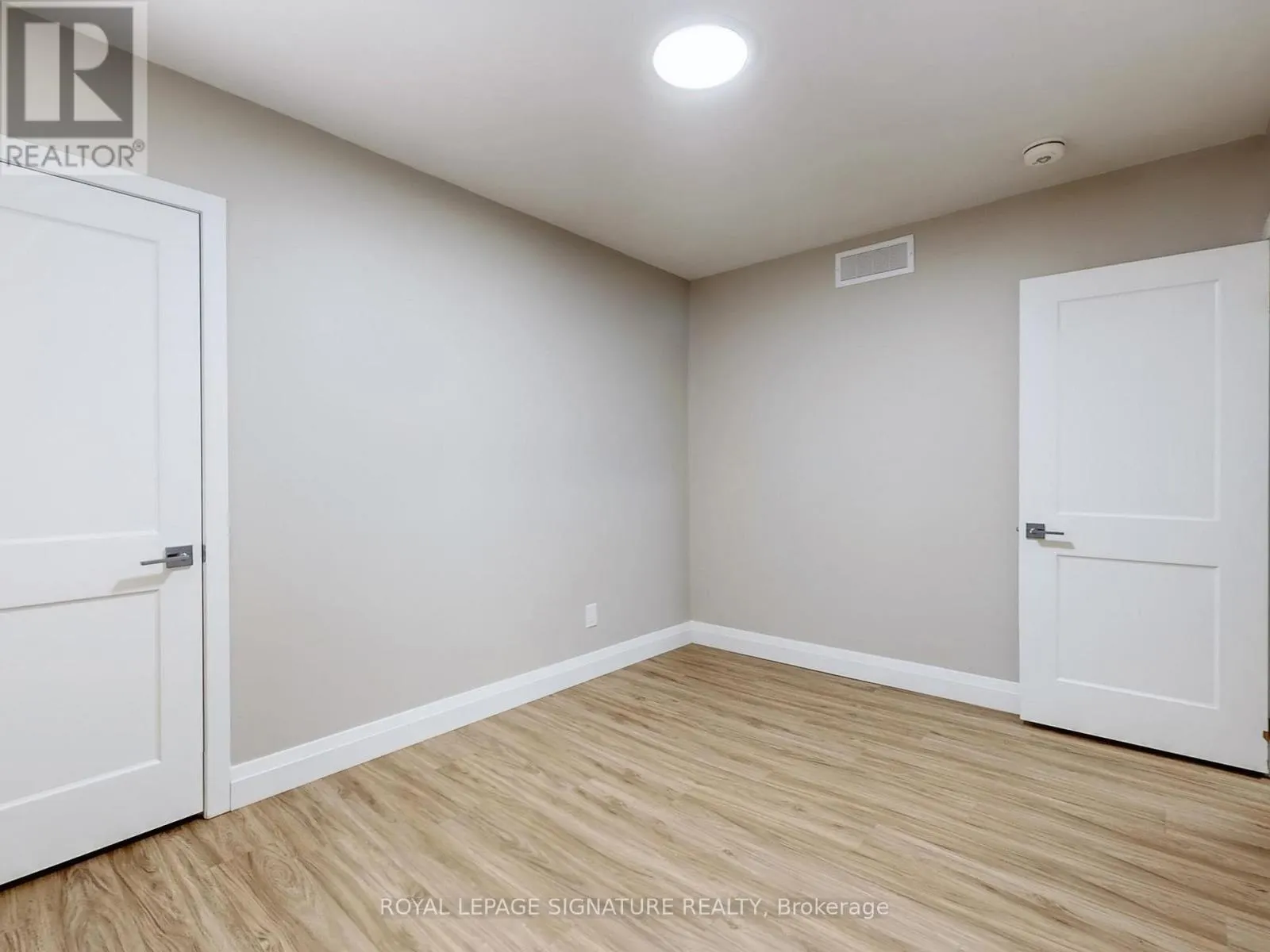 22 SHERWOOD AVENUE