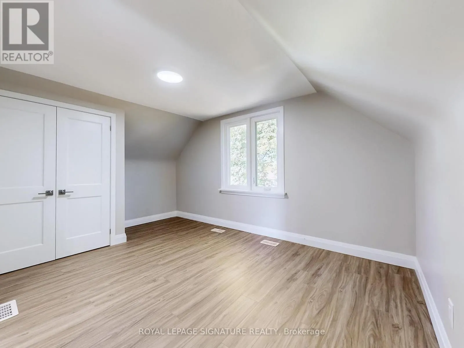 22 SHERWOOD AVENUE