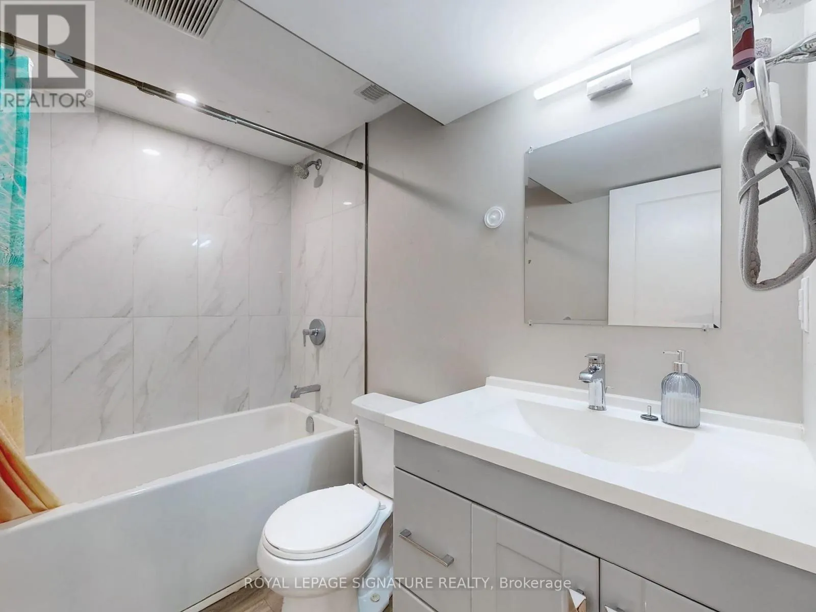 22 SHERWOOD AVENUE