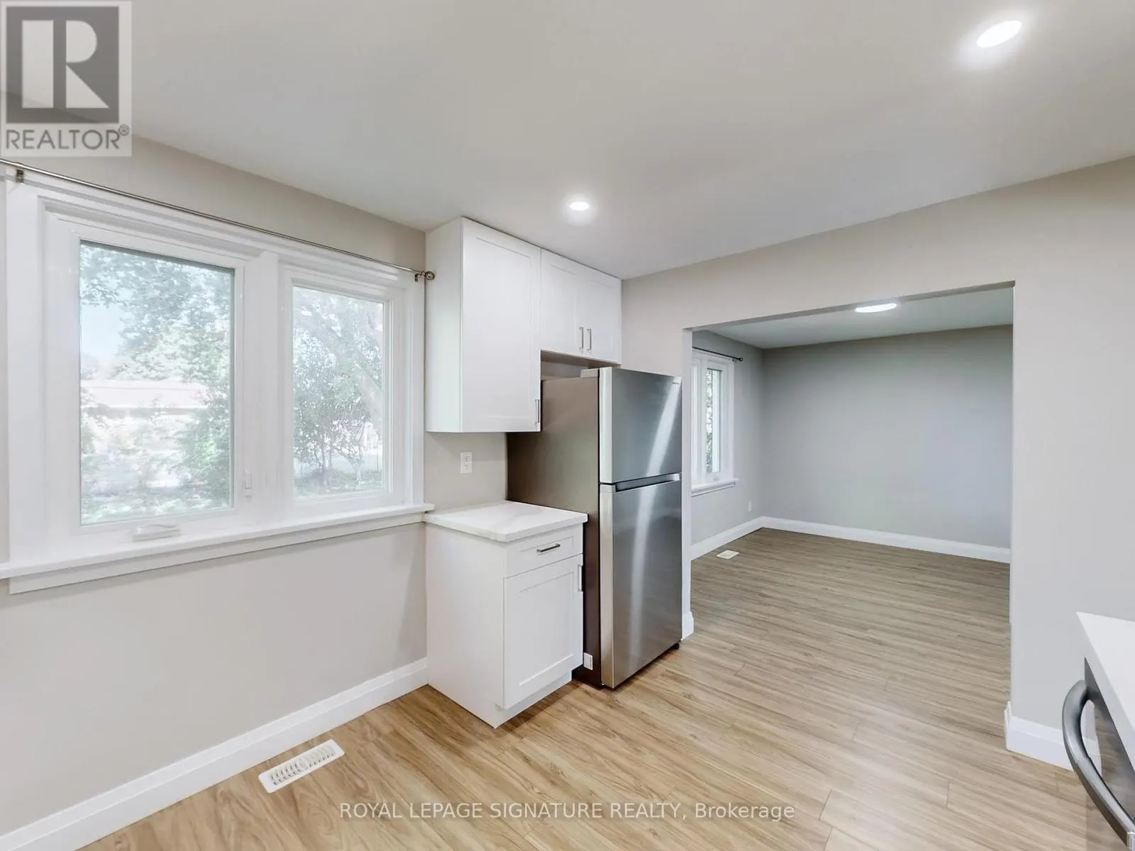 22 SHERWOOD AVENUE