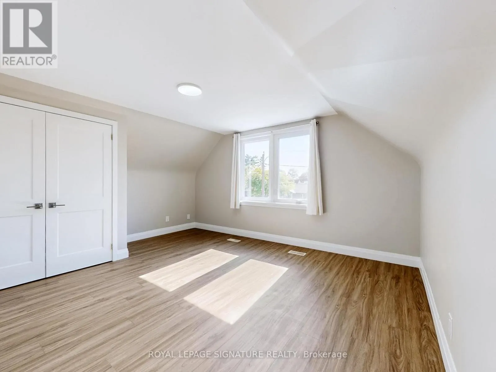 22 SHERWOOD AVENUE
