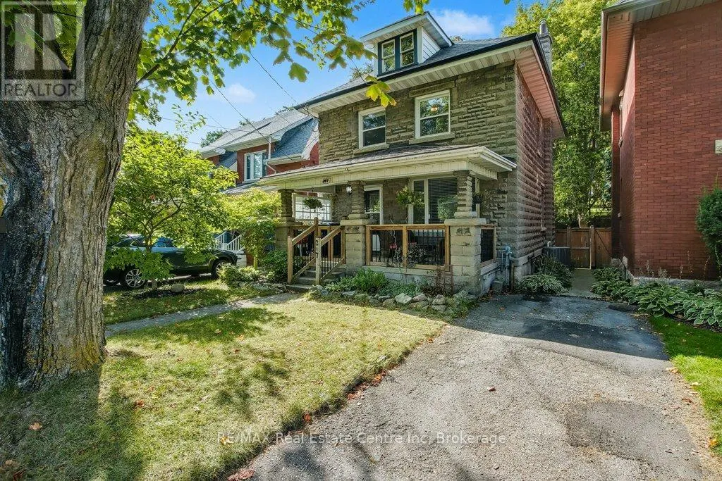 207 WATERLOO AVENUE