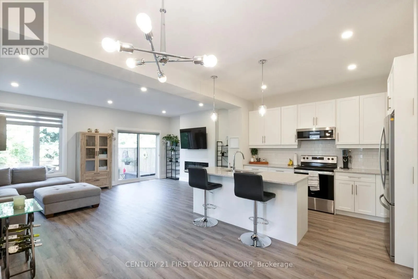 31 - 101 SWALES AVENUE, #31