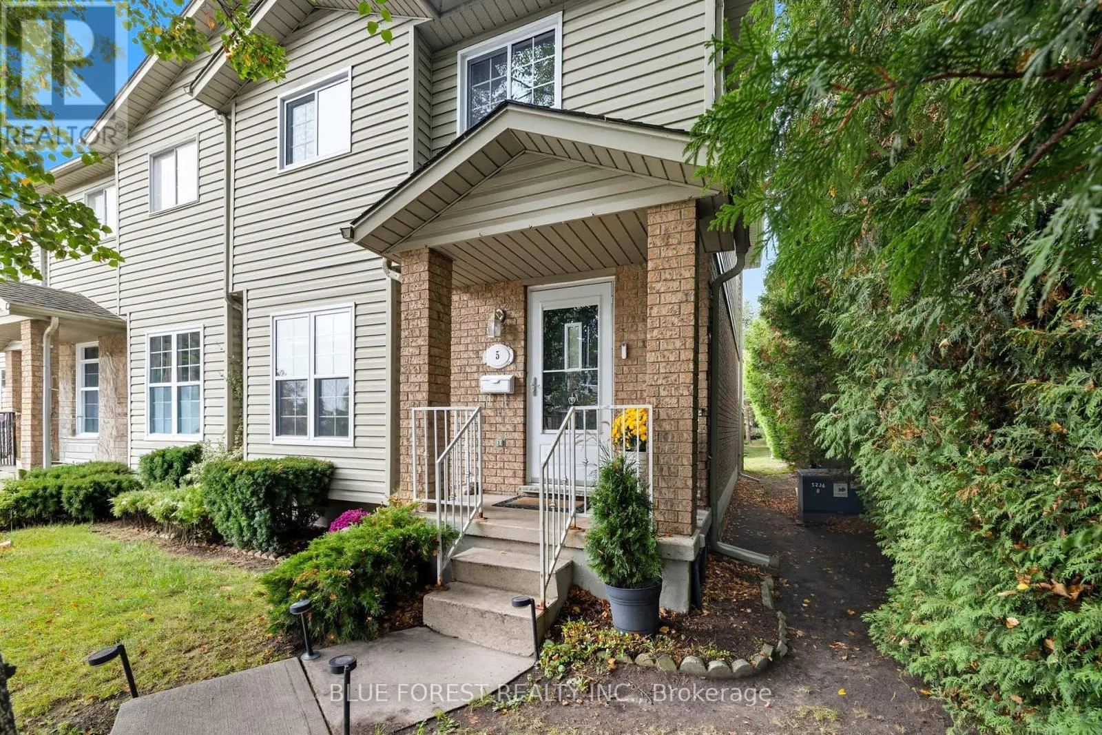 5 - 1920 MARCONI BOULEVARD, #5
