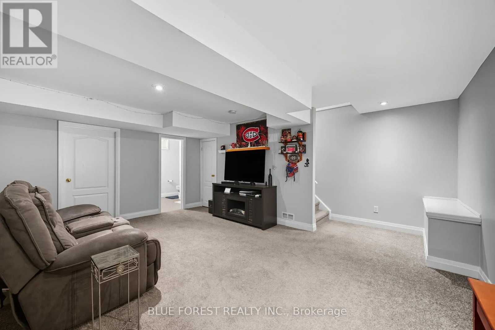 5 - 1920 MARCONI BOULEVARD, #5