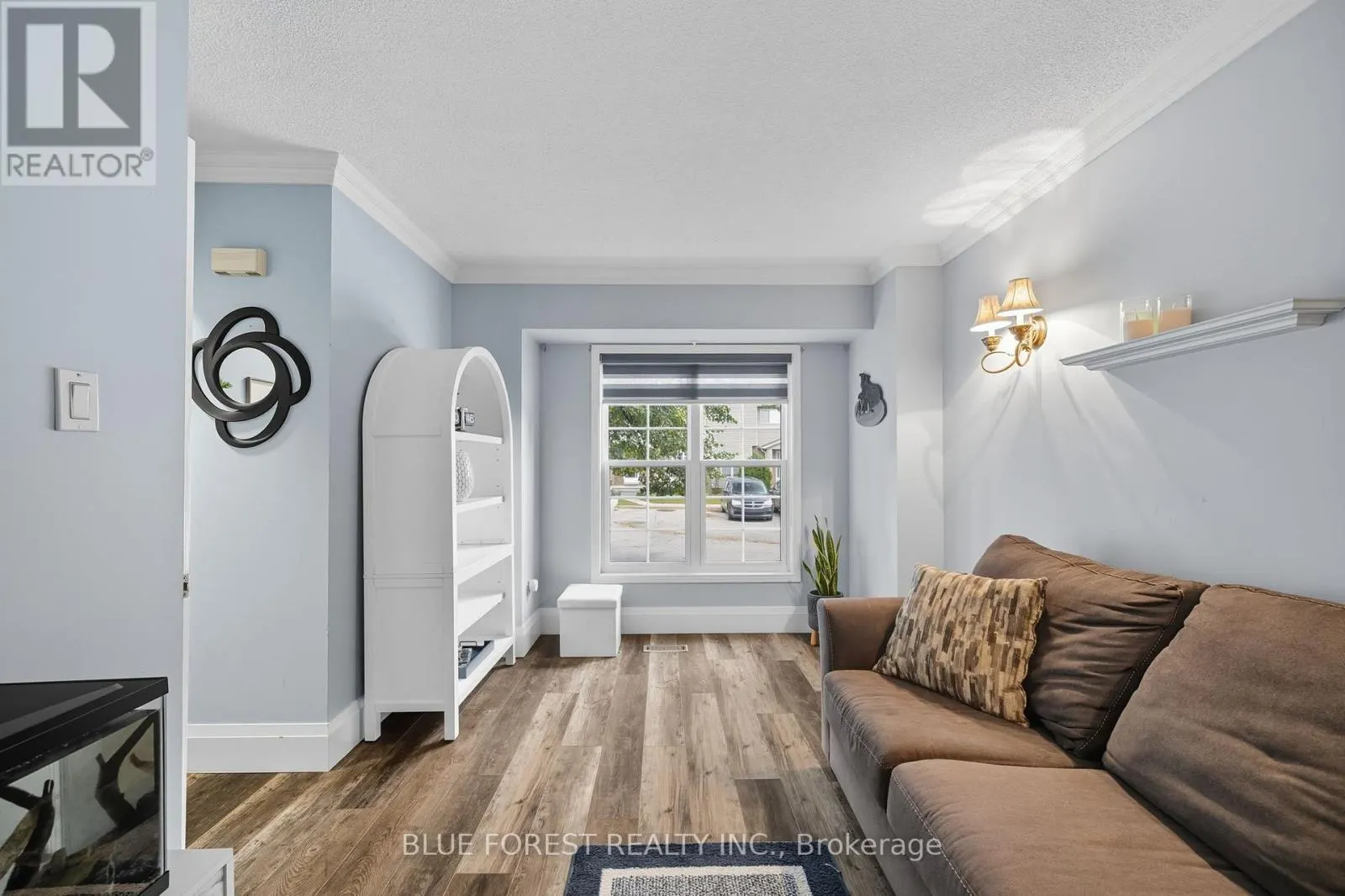 5 - 1920 MARCONI BOULEVARD, #5