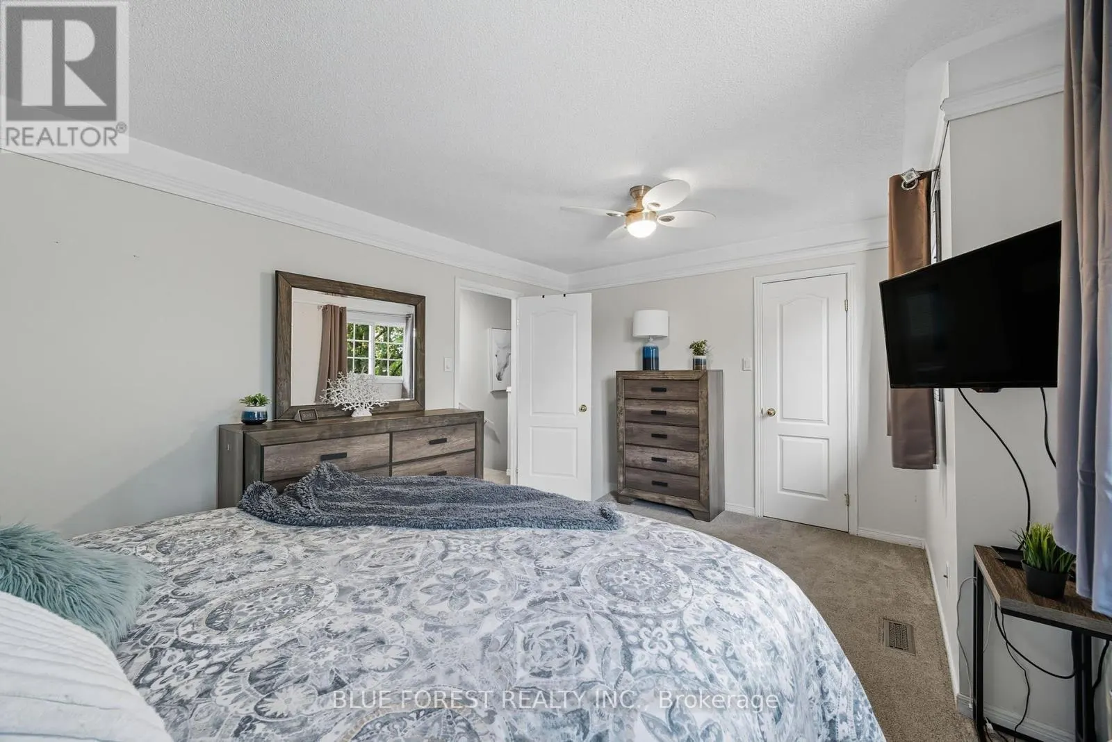 5 - 1920 MARCONI BOULEVARD, #5