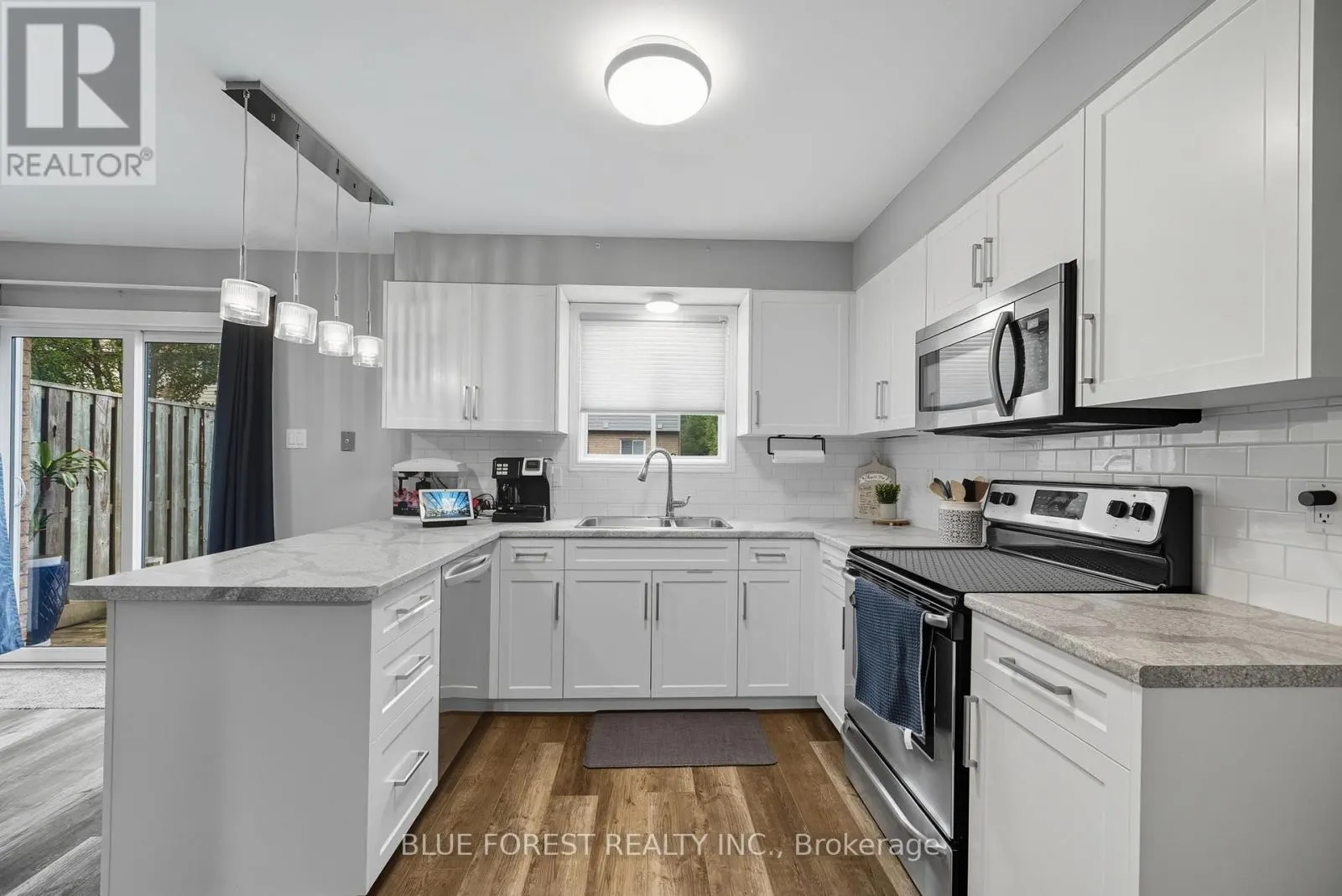5 - 1920 MARCONI BOULEVARD, #5
