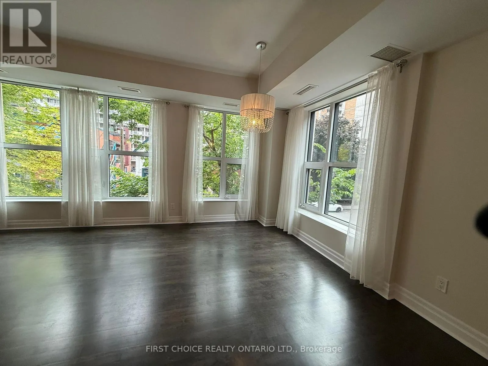 207 - 235 KENT STREET