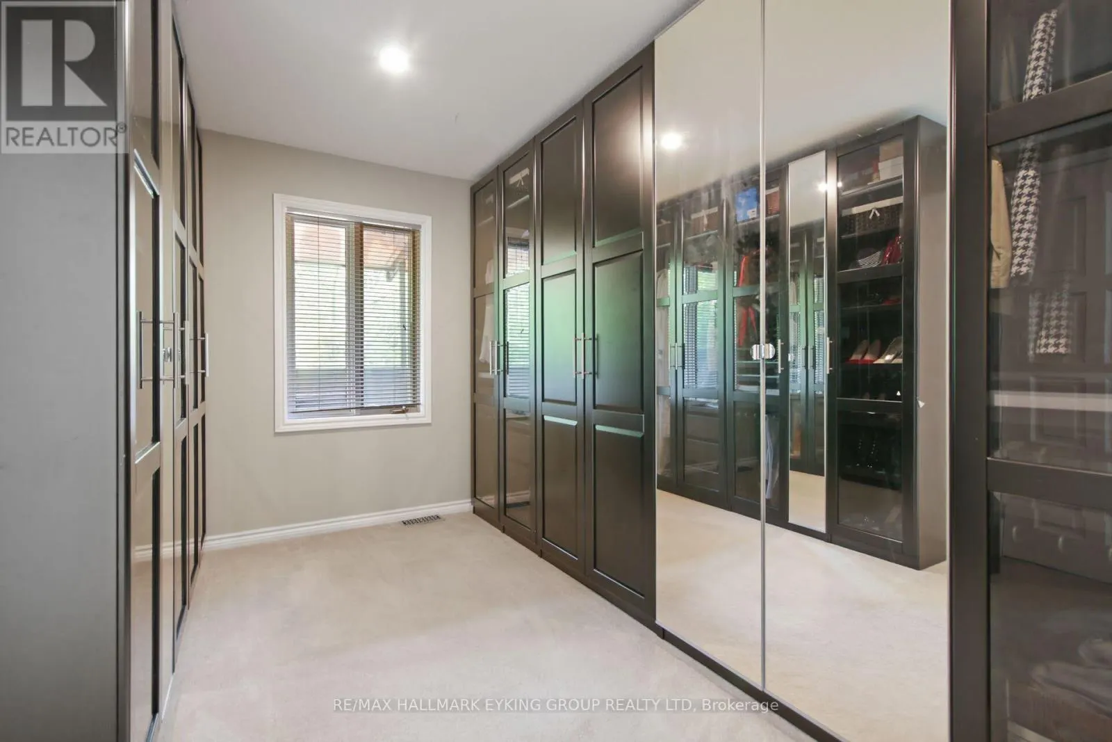 34 RIDEAUVIEW TERRACE