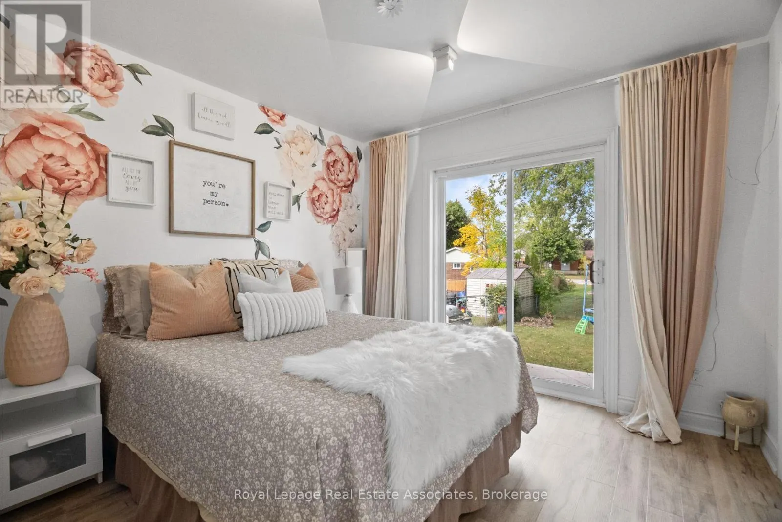 23 THORLEY DRIVE