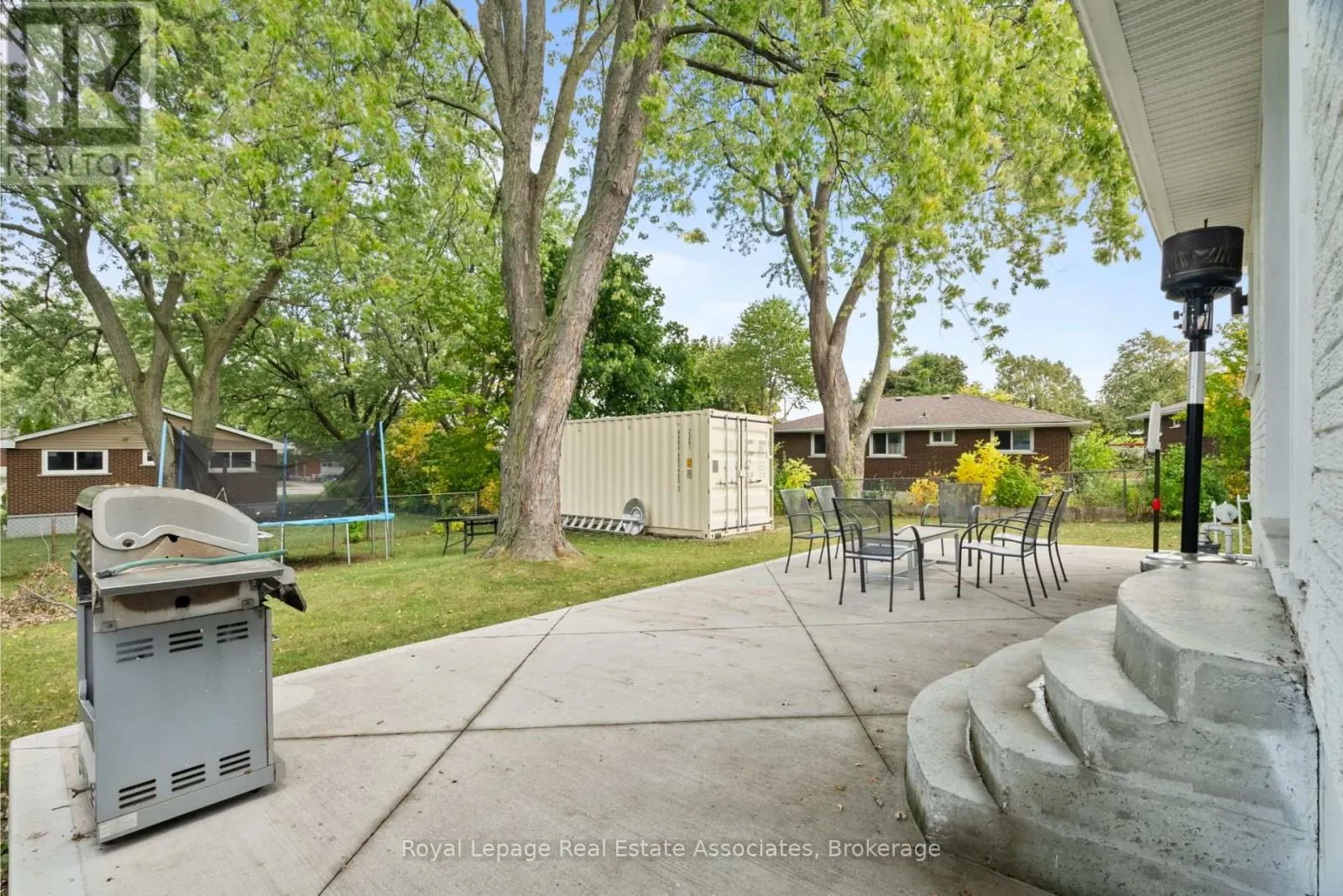 23 THORLEY DRIVE