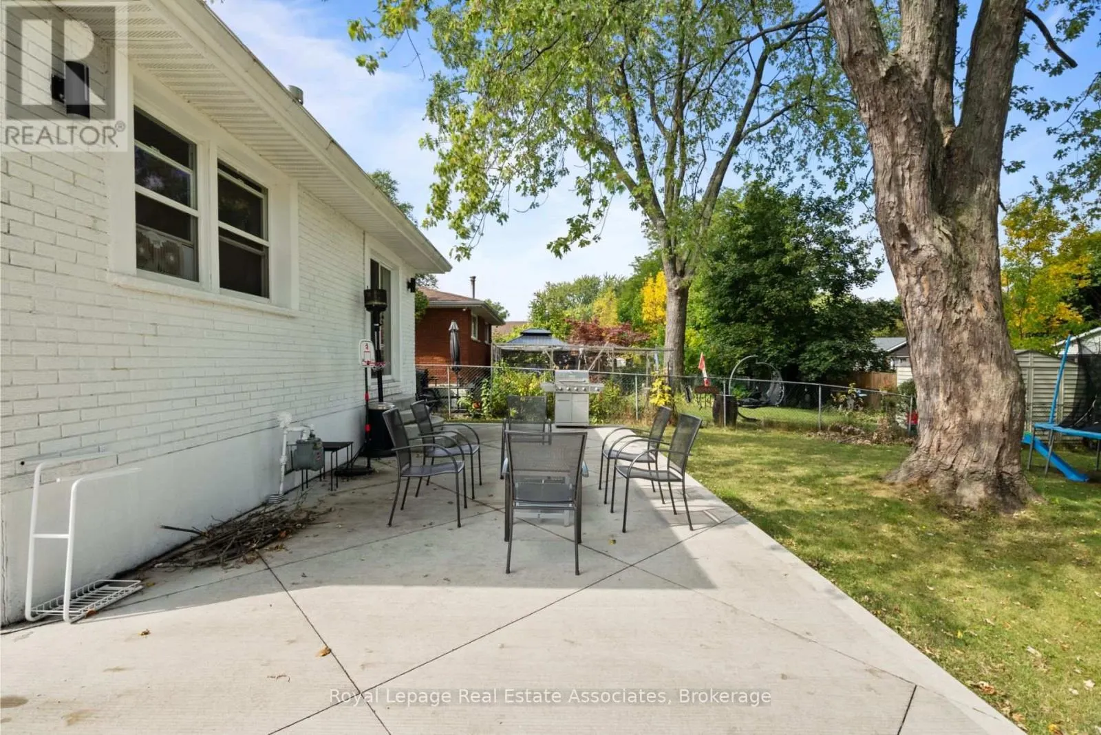 23 THORLEY DRIVE