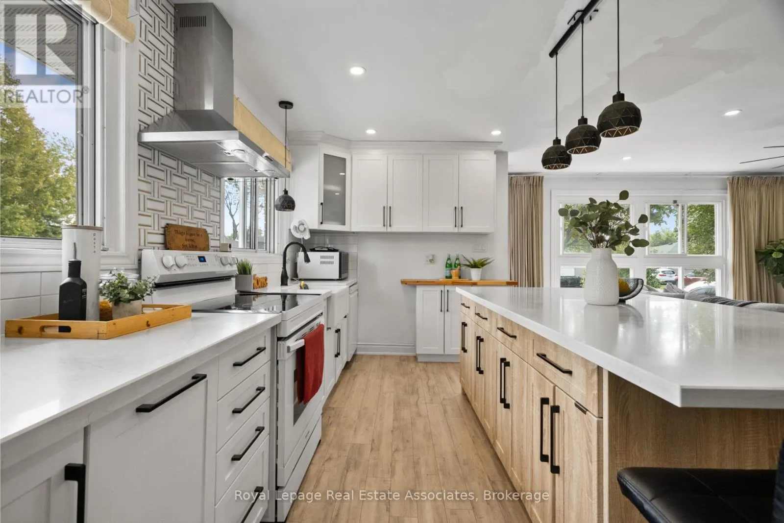 23 THORLEY DRIVE