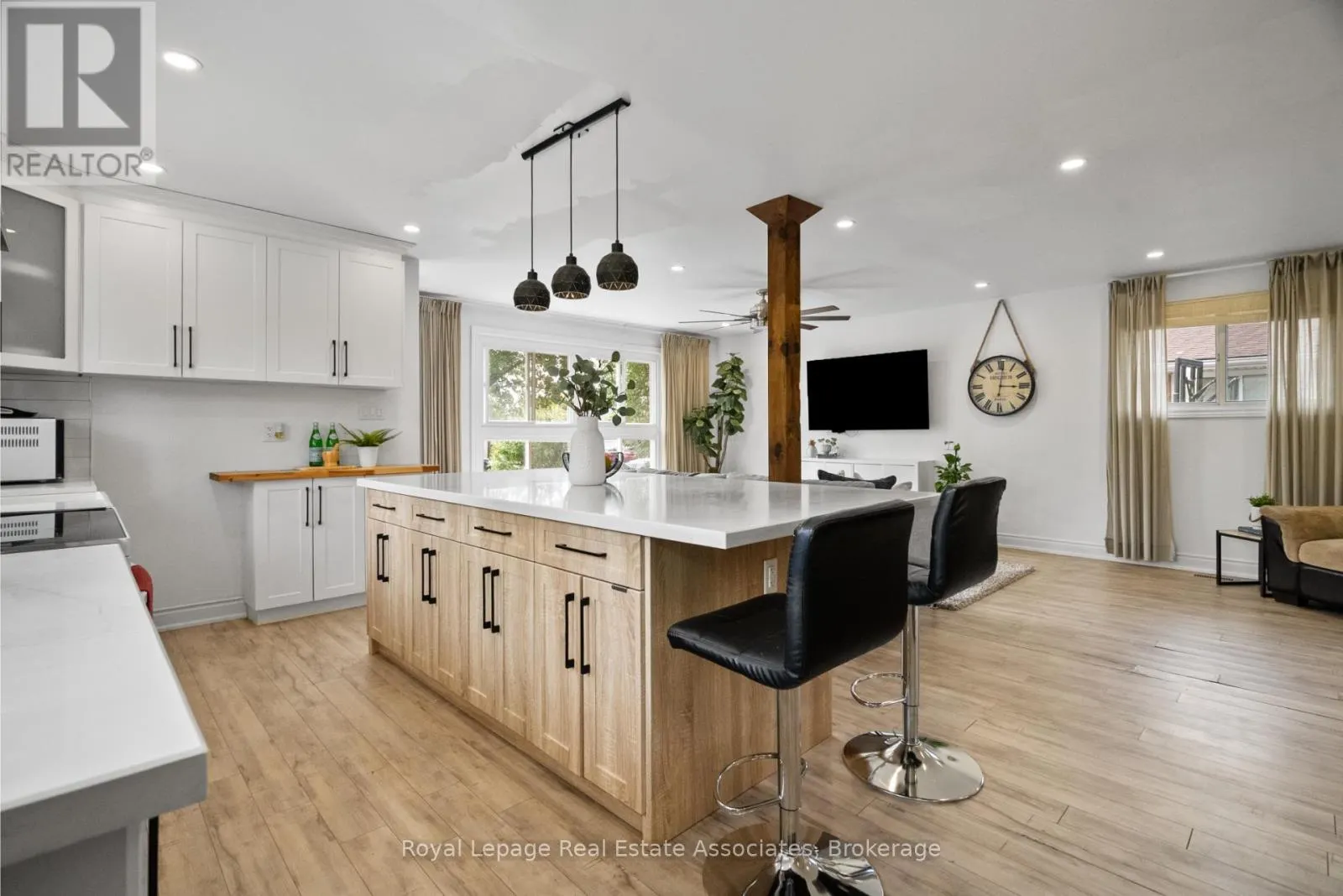 23 THORLEY DRIVE