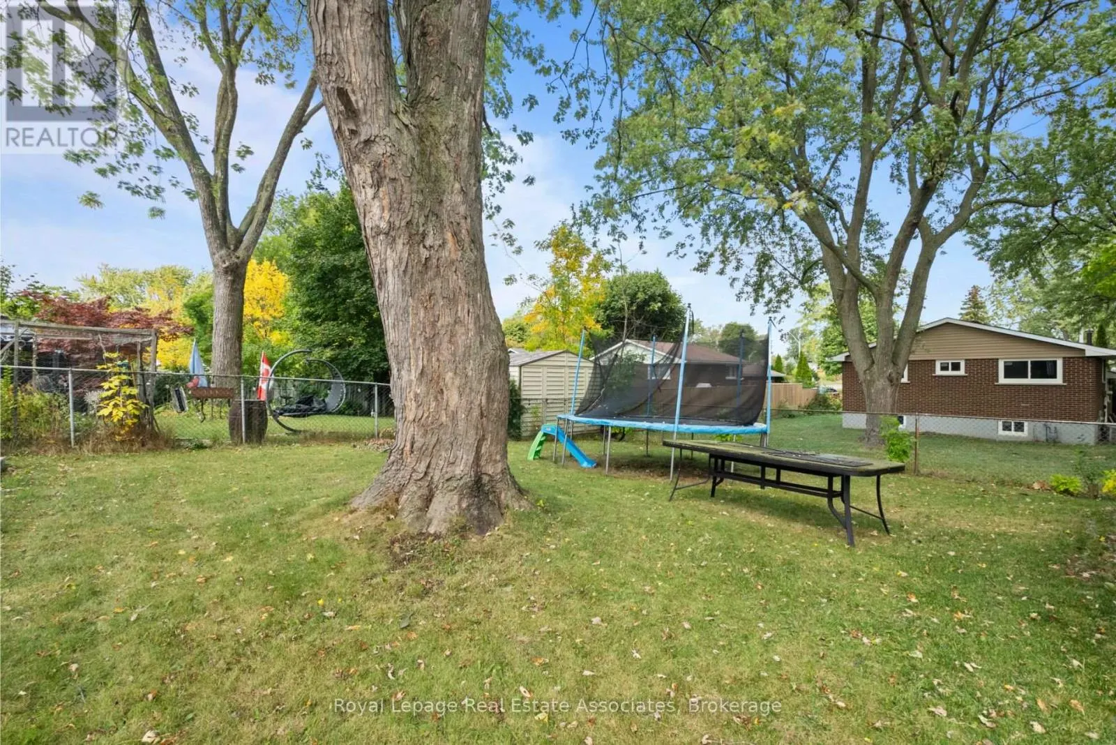 23 THORLEY DRIVE