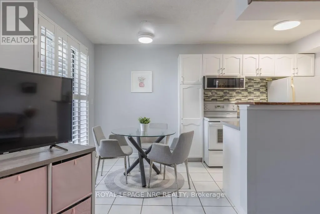 104 - 851 QUEENSTON ROAD