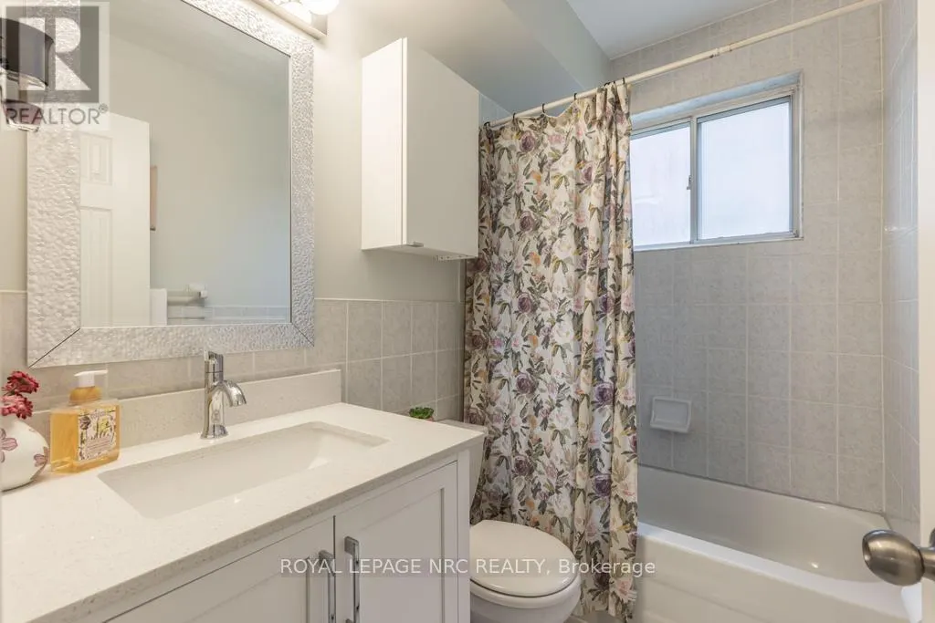 104 - 851 QUEENSTON ROAD