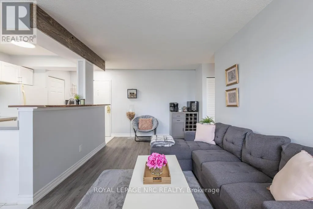 104 - 851 QUEENSTON ROAD