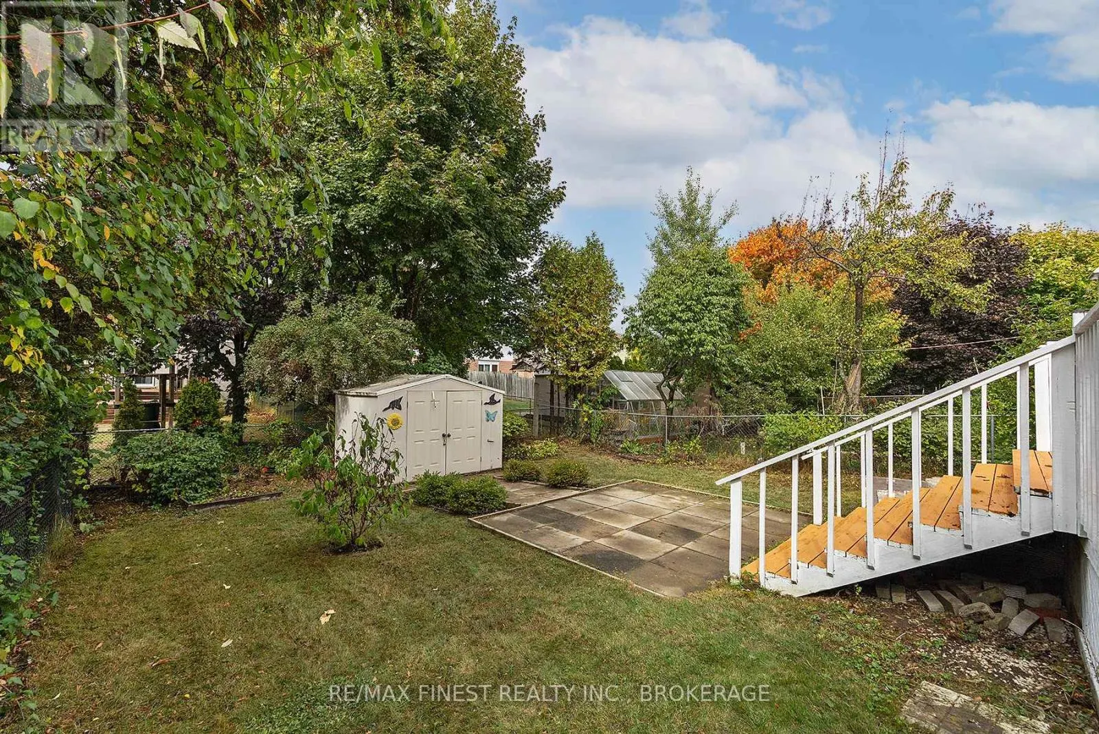 1068 WILLOWOOD DRIVE