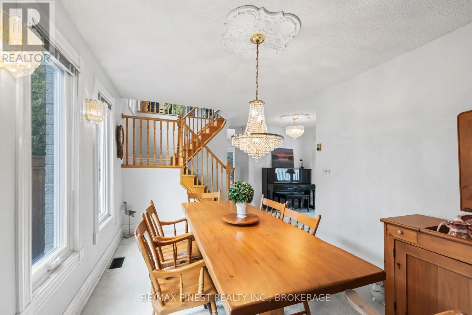 1068 WILLOWOOD DRIVE