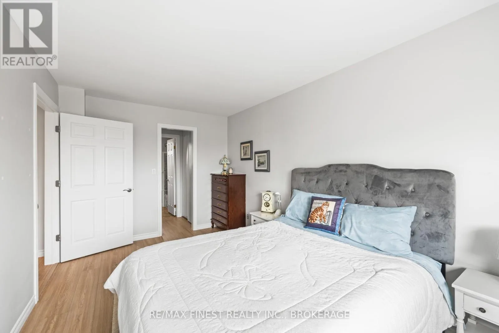 1068 WILLOWOOD DRIVE