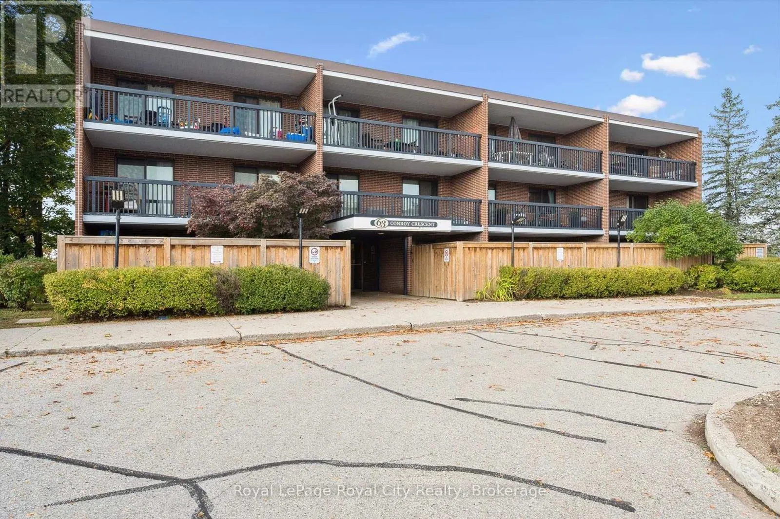 24 - 63 CONROY CRESCENT, #24