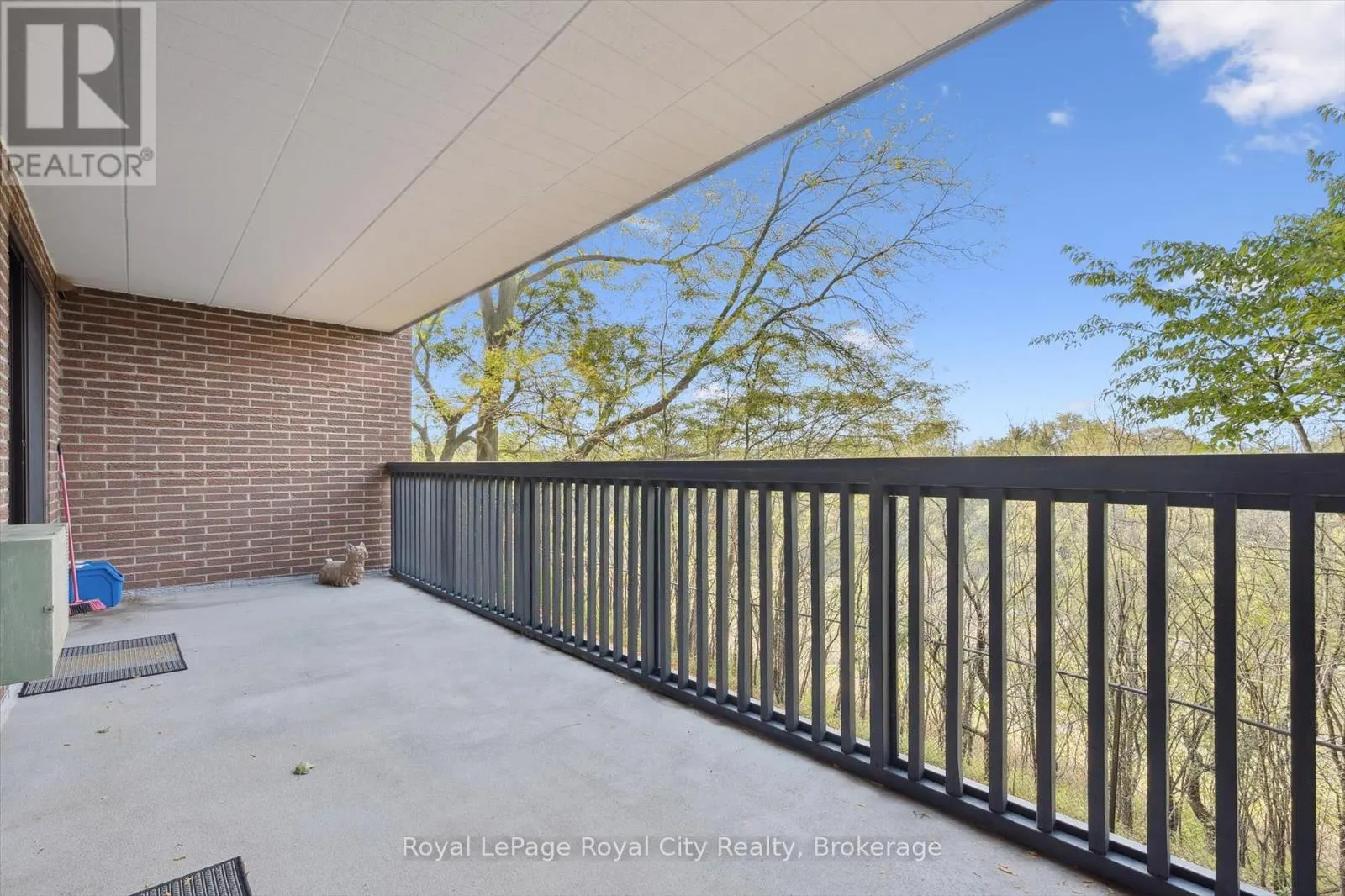 24 - 63 CONROY CRESCENT, #24
