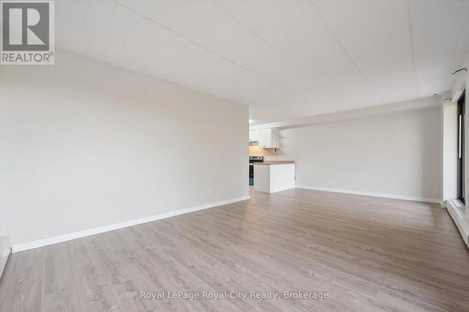 24 - 63 CONROY CRESCENT, #24