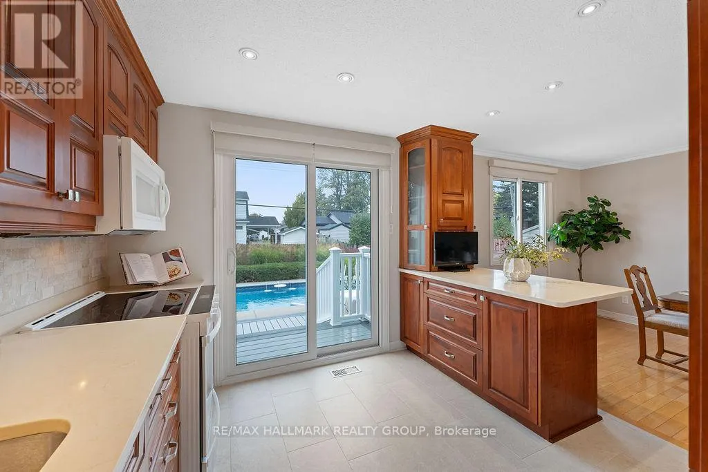 1570 MARCOUX DRIVE