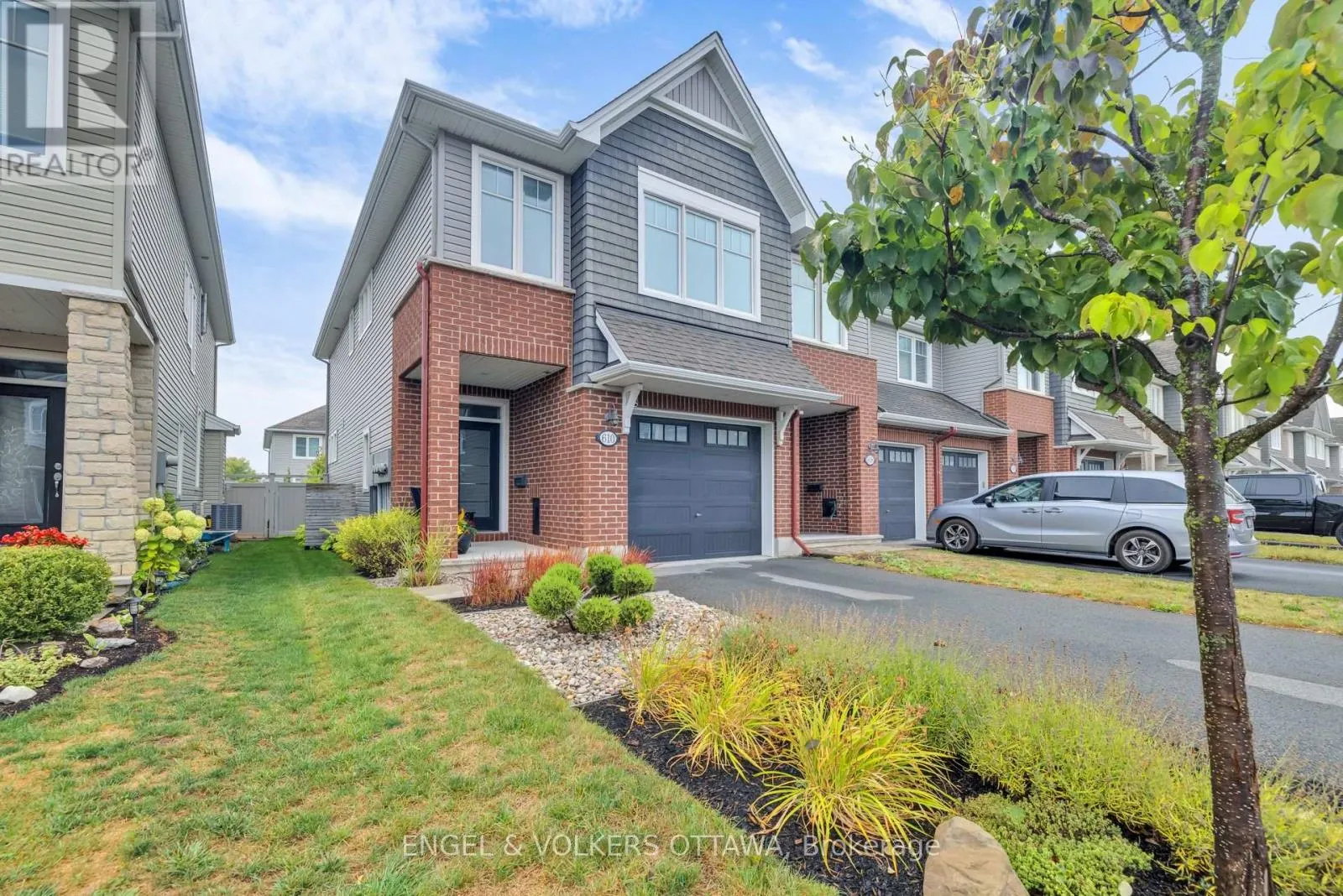 610 EGRET WAY
