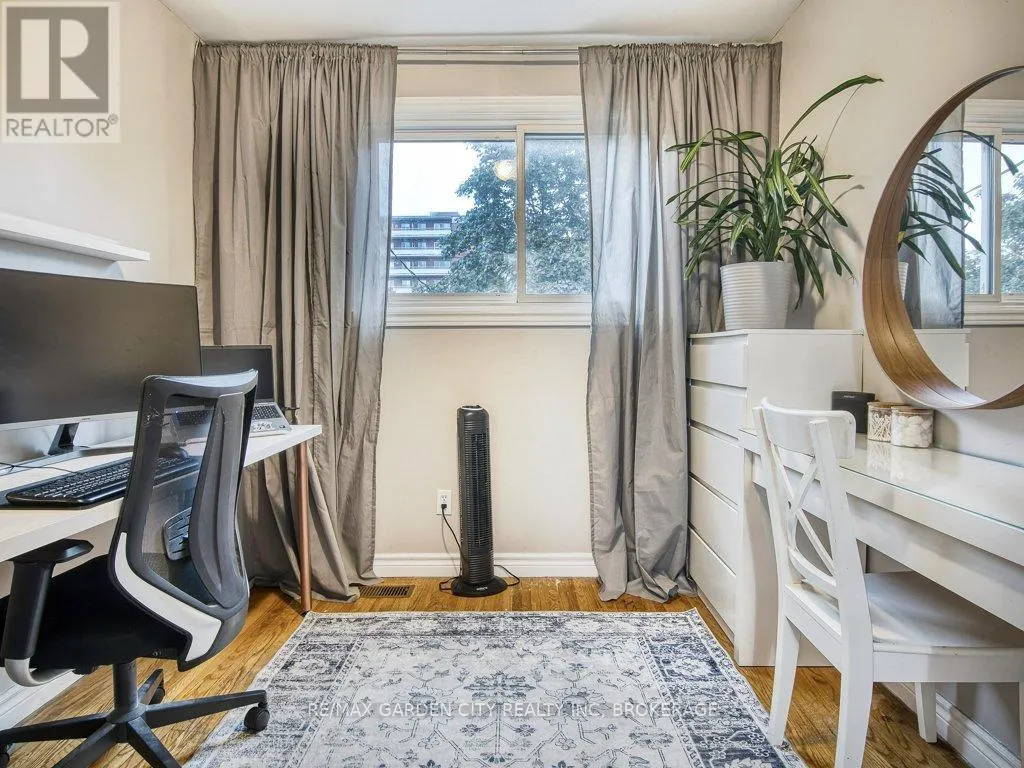 18 PRINCE PAUL CRESCENT