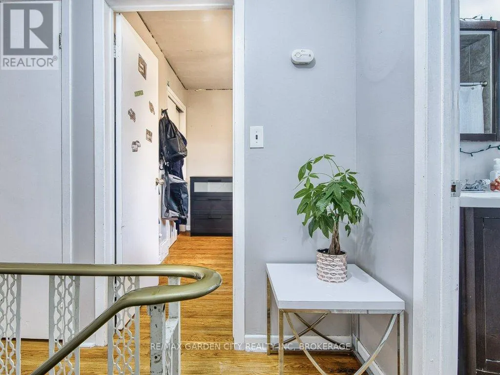 18 PRINCE PAUL CRESCENT