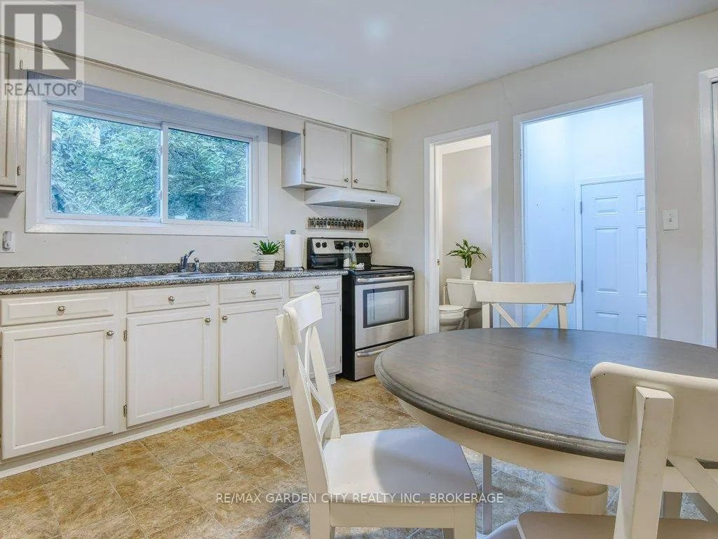 18 PRINCE PAUL CRESCENT