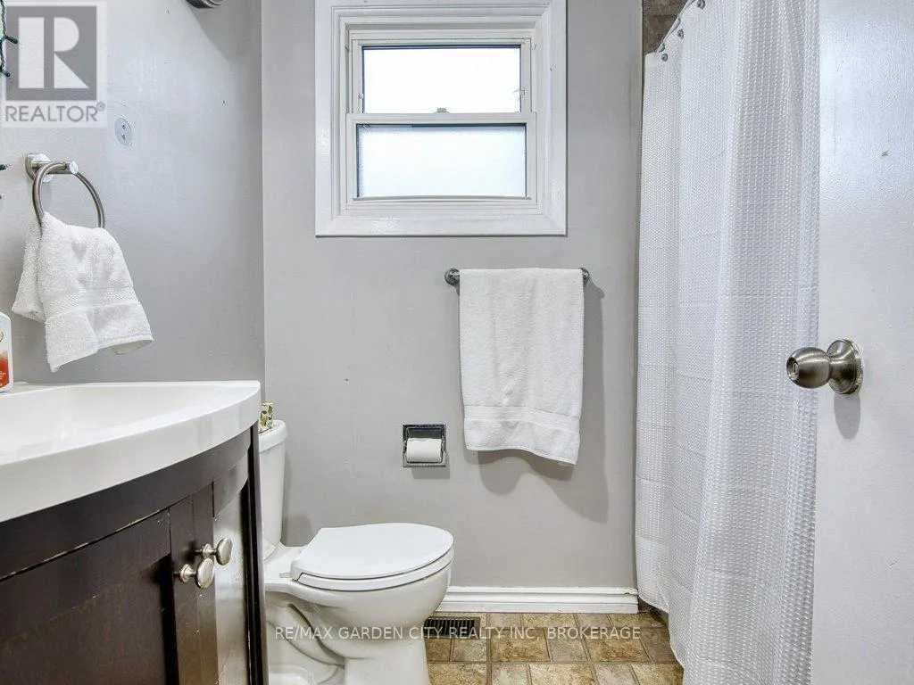 18 PRINCE PAUL CRESCENT