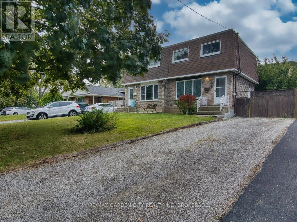 18 PRINCE PAUL CRESCENT