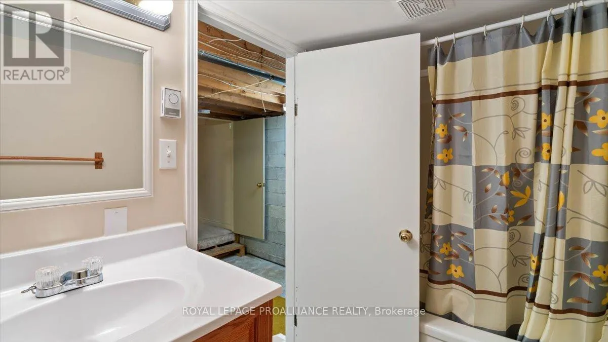 68 INKERMAN STREET W