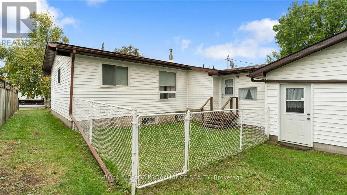 68 INKERMAN STREET W