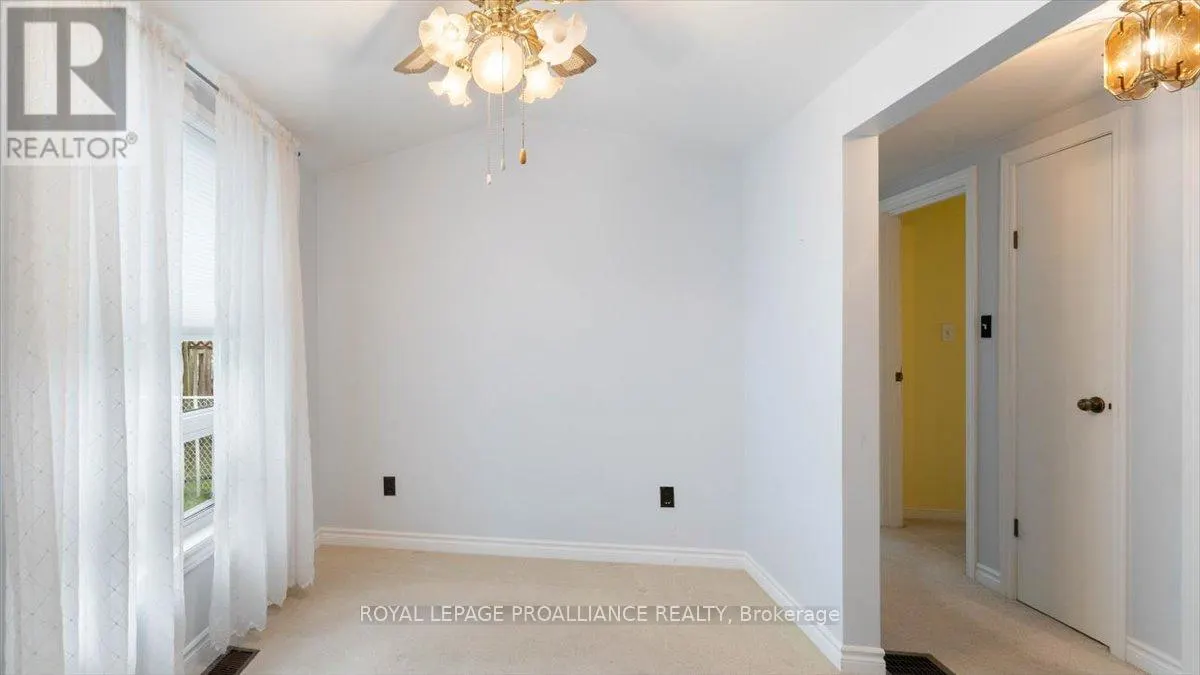 68 INKERMAN STREET W