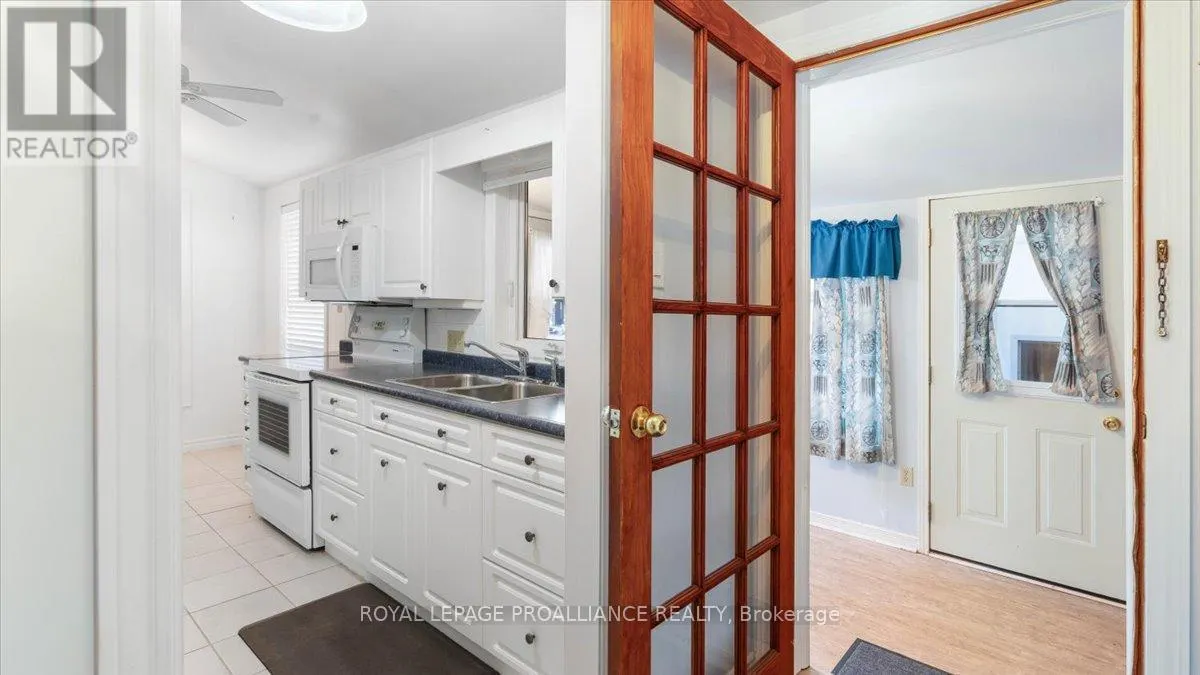 68 INKERMAN STREET W