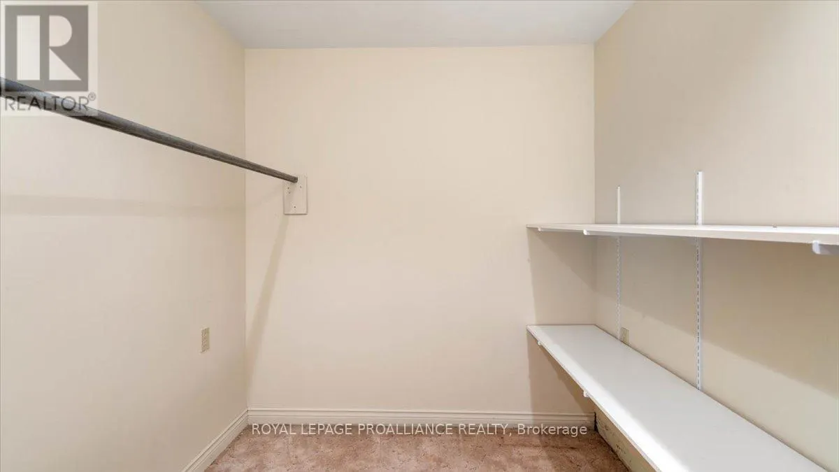 68 INKERMAN STREET W