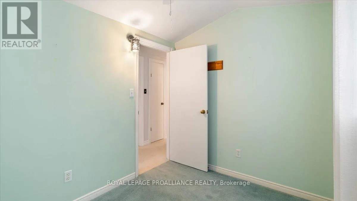 68 INKERMAN STREET W