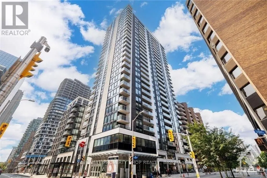 1607 - 340 QUEEN STREET