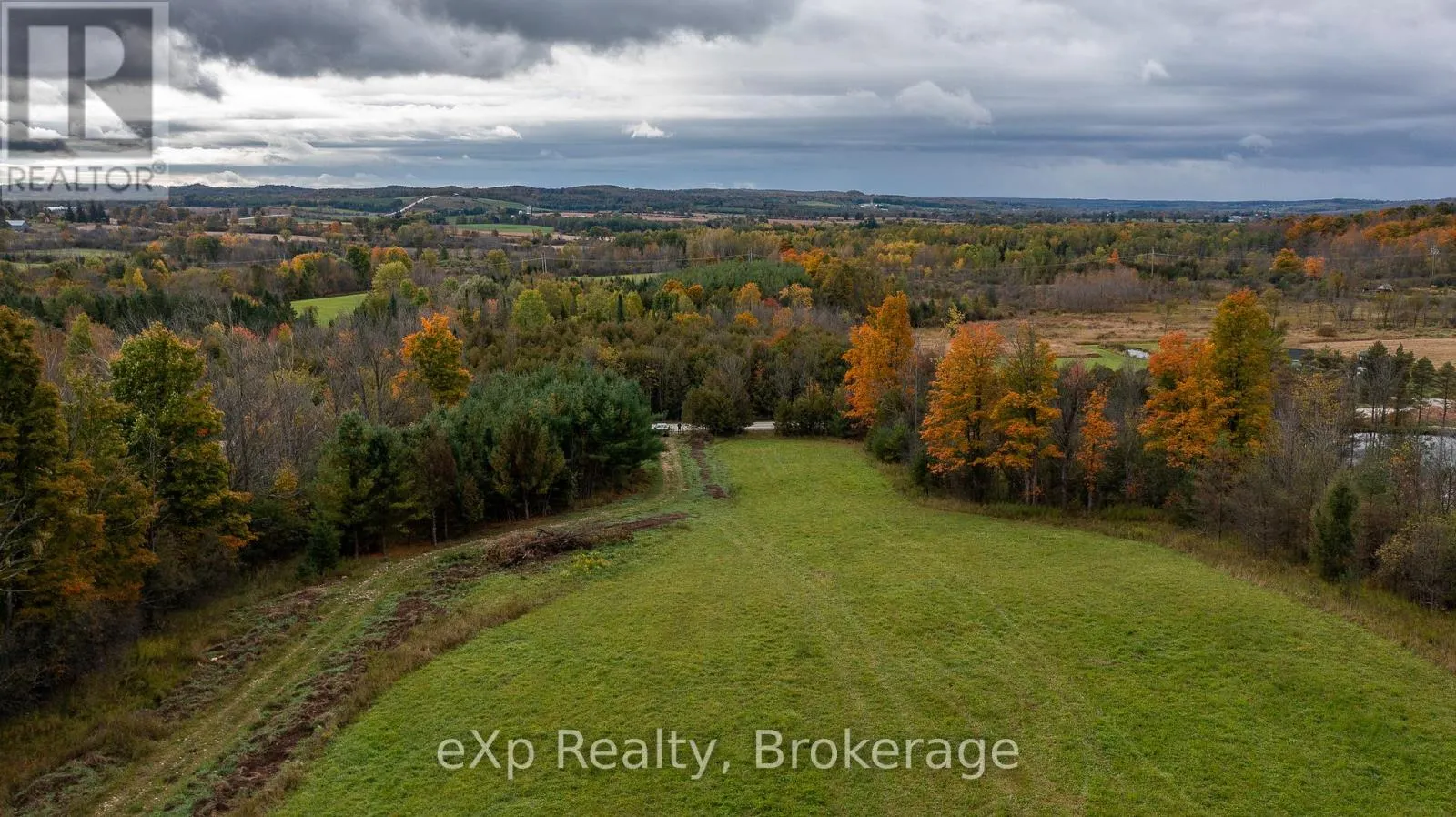 084482 6 SIDE ROAD