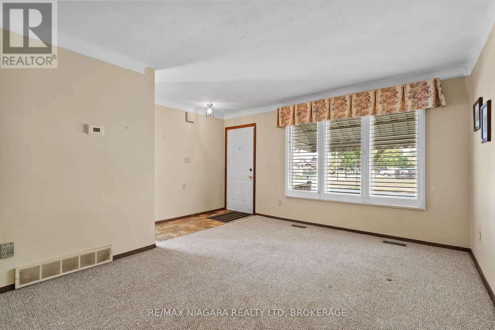 7402 SUNHAVEN DRIVE